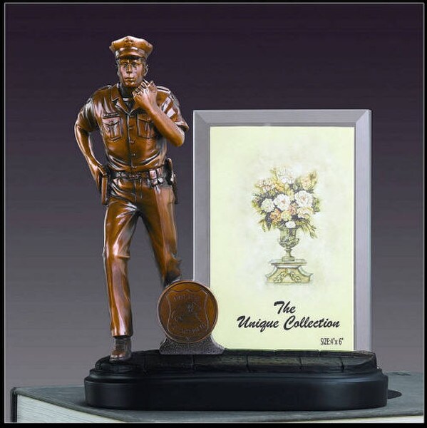 Policeman Law Enforcement Tribute Statue Public Service Award